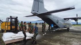 TNI Angkatan Laut melalui unsur udara kembali menunjukkan komitmennya dalam mendukung penanganan bencana alam di wilayah tanah air. Menggunakan pesawat udaranya, TNI AL menyalurkan bantuan logistik kemanusiaan ke wilayah Takengon. 