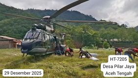 Jelang tahun baru 2026 tak menyurutkan petugas untuk terus mengirimkan bantuan ke lokasi bencana yang masih terisolasi. Personel TNI masih mengirimkan logistik menggunakan helikopter ke sejumlah desa terisolasi di Aceh Tengah dan Aceh Tamiang, Aceh.