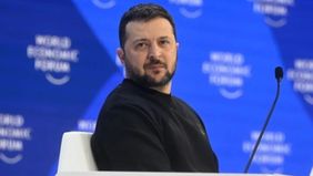 Presiden Ukraina Volodymyr Zelenskyy menyatakan sikap tegas menolak penarikan pasukan bersenjata Ukraina dari wilayah Donbas, yang hingga kini masih menjadi wilayah sengketa.