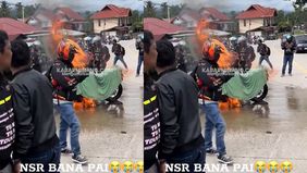 Peristiwa bermula saat motor tersebut melaju dari arah Padang menuju Solok. Sesampainya di lokasi kejadian, motor diduga hilang kendali, lalu terlibat benturan dengan minibus avanza. Akibat benturan tersebut, motor terjatuh dan muncul percikan api da