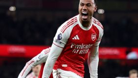 Empat gol The Gunners masing-masing dicetak oleh Gabriel, Martin Zubimendi, Leandro Trossard, dan Gabriel Jesus. Villa hanya bisa mencetak gol hiburan melalui Ollie Watkins.

Hasil ini membuat Arsenal mengumpulkan 45 poin di puncak klasemen, menjaga 