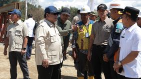 Presiden RI Prabowo Subianto tiba di Bandara Silangit, Tapanuli Utara, Sumatra Utara pada Rabu 31 Desember 2025 pukul 11.20 WIB, untuk meninjau kembali secara langsung lokasi bencana banjir dan longsor di Sumatra Utara dan Aceh.