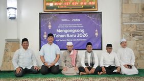 Dalam rangka menyambut Tahun Baru 2026, BULOG menggelar kegiatan doa bersama di Masjid Al-Balag, kompleks perumahan BULOG Pos Pengumben, Jakarta. Kegiatan ini dihadiri oleh Direktur Utama Perum BULOG Ahmad Rizal Ramdhani beserta keluarga, serta diiku