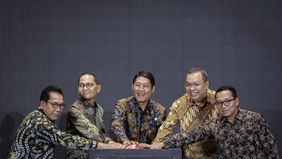 Menteri Keuangan Purbaya Yudhi Sadewa optimistis Indeks Harga Saham Gabungan (IHSG) mampu menembus level 10.000 pada akhir tahun 2026.