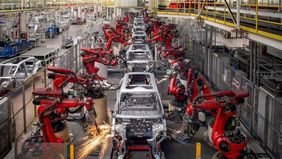 Produsen Mobil Didorong Untuk Menggunakan Material Daur Ulang Pada Bagian Kendaraan Yang Memungkinkan Secara Teknis Dan Regulasi.