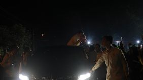 Di tengah suasana duka akibat gempa dan longsor, warga Desa Batu Hula, Kecamatan Batang Toru, Kabupaten Tapanuli Selatan, menyambut dengan antusias kehadiran Presiden Republik Indonesia Prabowo Subianto yang memilih menghabiskan malam pergantian tahu