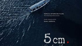 Film 5cm sekuel resmi dirilis poster dan teaser terbarunya bertajuk Revolusi Hati, dan akan segera tayang di bioskop.