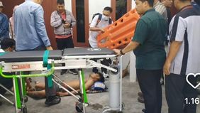 Satu korban lainnya masih mendapatkan perawatan medis.