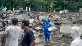 Banjir bandang yang menerjang permukiman warga di Kelurahan Bahu, Lingkungan III, Kecamatan Siau Timur, Kabupaten Kepulauan Siau-Tagulandang-Biaro (Sitaro), Sulawesi Utara, mengakibatkan enam orang meninggal dunia.