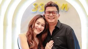 Ayu Ting Ting merespons tudingan netizen yang menyebut adik iparnya seorang pengangguran dan hanya numpang hidup saja.