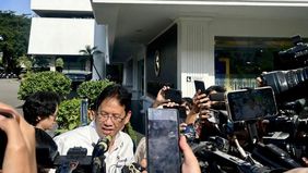 Presiden Prabowo Subianto mengadakan rapat terbatas dengan beberapa Menteri terkait isu perekonomian dan politik global.