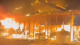 Belum diketahui penyebab kebakaran tersebut