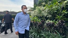 Komisi Pemberantasan Korupsi (KPK) menduga bekas Sekretaris Dinas Cipta Karya dan Tata Ruang (Sekdis CKTR) Kabupaten Bekasi, Jawa Barat, Beni Saputra (BS), menerima sejumlah uang dari Bupati Bekasi nonaktif, Ade Kuswara Kunang (ADK), setelah dilakuka