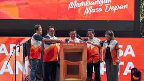 Peluncuran ini dihadiri langsung oleh Gubernur Jakarta Pramono Anung, Wakil Gubernur Jakarta Rano Karno, Ketua DPRD DKI Jakarta Khoiruddin, serta jajaran petinggi Otoritas Jasa Keuangan (OJK) dan Bank Indonesia. Kehadiran para pemangku kepentingan in