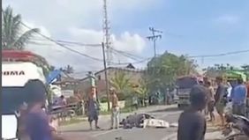 Korban diketahui bernama Kornelius, seorang pria asal Kecamatan Ledo, Kabupaten Bengkayang. Setelah kejadian, korban dievakuasi dan dilarikan ke Puskesmas Sungai Duri untuk penanganan lebih lanjut. Sementara itu, kondisi sepeda motor yang dikendarai 