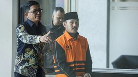 Komisi Pemberantasan Korupsi (KPK) mendalami aliran uang dalam kasus dugaan korupsi yang menjerat Bupati Bekasi nonaktif, Ade Kuswara Kunang (ADK), kepada Wakil Ketua DPRD Kabupaten Bekasi, Aria Dwi Nugraha (ADN).