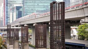 Pemerintah Provinsi (Pemprov) DKI Jakarta akan menata kawasan Kuningan secara menyeluruh dan berkelanjutan. Tak hanya fokus pada pembongkaran tiang monorel mangkrak, Pemprov DKI juga mengutamakan peningkatan keselamatan, kenyamanan, serta estetika ko