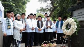 Mantan Gubernur DKI Jakarta periode 2007&ndash;2012 sekaligus Ketua Dewan Adat Majelis Kaum Betawi, Fauzi Bowo menyampaikan apresiasi tinggi kepada Gubernur DKI Jakarta Pramono Anung atas kehadirannya dalam haul ke-85 Pahlawan Nasional Mohammad Husni (M.H.