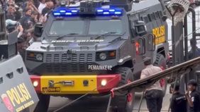 Atmosfer panas dipastikan menyelimuti Stadion Gelora Bandung Lautan Api (GBLA) saat Persija Jakarta menantang rival abadinya, Persib Bandung, pada pekan ke-17 BRI Super League. Duel klasik ini tak sekadar perebutan tiga poin, tetapi juga pertaruhan h