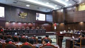 Sebanyak 13 mahasiswa Fakultas Hukum Universitas Terbuka mengajukan uji materiil terhadap Pasal 256 Undang-Undang Nomor 1 Tahun 2023 tentang Kitab Undang-Undang Hukum Pidana (KUHP) ke Mahkamah Konstitusi (MK).