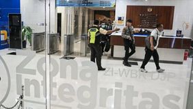 Komisi Pemberantasan Korupsi (KPK) mengungkapkan telah melakukan penggeledahan di Kantor Pelayanan Pajak (KPP) Madya Jakarta Utara pada Senin, 12 Januari 2026, mulai pukul 11.00 WIB hingga 22.00 WIB.