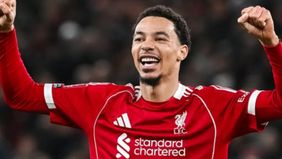 Liverpool mulai menemukan ritme permainan setelah sembilan menit pertandingan. Szoboszlai menjadi pembeda dengan golnya setelah melepaskan tembakan keras dari jarak jauh yang tak bisa dibendung kiper Barnsley.