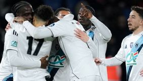 Laga berjalan ketat sejak awal dan berakhir tanpa gol di babak pertama meski PSG mendominasi penguasaan bola.
