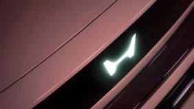 Honda tengah mempersiapkan perubahan identitas visual yang bersifat sederhana namun sarat makna seiring dengan langkah perusahaan yang semakin serius memasuki era elektrifikasi kendaraan.