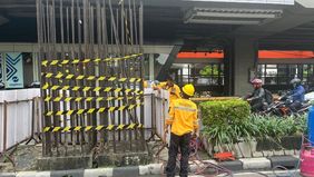  Sebuah unggahan di media sosial Facebook menyebut Pemerintah Provinsi (Pemprov) DKI Jakarta menghabiskan dana Rp100 miliar hanya untuk membongkar tiang monorel yang mangkrak selama hampir dua dekade.