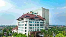 T Aneka Tambang Tbk (Antam) membantah keras informasi yang beredar mengenai dugaan ledakan di area tambang perusahaan, termasuk klaim ratusan orang terjebak di dalam tambang.