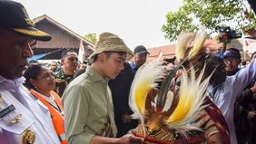 Wakil Presiden Gibran Rakabuming Raka bersama rombongan terbatas langsung kembali ke Jakarta usai membatalkan agenda kunjungan kerjanya ke Kabupaten Yahukimo, Provinsi Papua Pegunungan, pada Rabu, 14 Januari 2026.