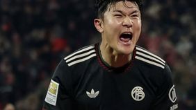 Kini Bayern Muenchen menempati peringkat pertama klasemen sementara Liga Jerman dengan 47 poin dari 17 pertandingan, unggul 11 poin dari Borussia Dortmund di posisi kedua.

