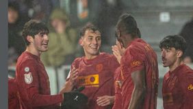 Laga baru berjalan 10 menit, Valencia sudah bisa unggul setelah sepak pojok Andre Almeida disambut sundulan Ruben Iranzo yang membobol gawang Burgos.Valencia semakin haus gol tapi sampai babak pertama usai, skor 1-0 untuk tim tamu bertahan.