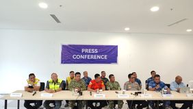 Operasi pencarian dan penyelamatan (SAR) pesawat ATR 42-500 yang sempat hilang kontak di Sulawesi Selatan akhirnya membuahkan hasil. Panglima Kodam XIV/Hasanuddin, Mayjen TNI Bangun Nawoko memastikan sejumlah bagian utama pesawat telah berhasil ditem