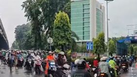 Banjir yang melanda sejumlah wilayah Jakarta akibat hujan deras sejak Sabtu malam, 17 Januari 2026 hingga Minggu pagi memaksa kepolisian mengambil langkah cepat.