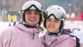 Ricky Harun pamer kemesraan bareng Herfiza, usai rumor seringkali karaoke ditemani dengan LC.