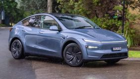 Seluruh Varian Tesla Model Y Dibekali Layar Infotainment 16 Inci.
