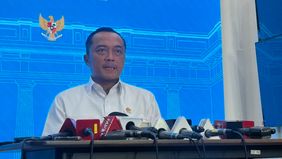 Menteri Sekretaris Negara (Mensesneg) Prasetyo Hadi mengungkapkan bahwa pemerintah hingga kini masih mengkaji Peraturan Presiden (Perpres) yang akan mengatur ojek online (ojol)