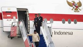 Presiden Republik Indonesia Prabowo Subianto tiba di Bandar Udara London Stansted, Inggris, pada Minggu, 18 Januari 2026, dalam rangka kunjungan kerja guna memperkuat hubungan bilateral serta kemitraan strategis antara Indonesia dan Inggris.