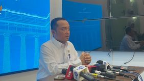 Menteri Sekretaris Negara Prasetyo Hadi menyampaikan bahwa Presiden Republik Indonesia tetap memberikan perhatian penuh terhadap kondisi banjir yang melanda Jakarta dan wilayah sekitarnya