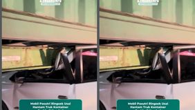 Mobil Toyota Agya yang dikemudikan pasangan suami istri berinisial LMA dan IP itu ringsek usai menghantam truk kontainer yang terparkir di pinggir jalan. Bagian depan mobil Agya warna putih itu mengalami kerusakan terutama area kursi pengemudi dan pe