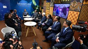 Prabowo Subianto mengunjungi Paviliun Indonesia usai menyampaikan pidato kunci dalam rangkaian Annual Meeting World Economic Forum (WEF) 2026 di Davos