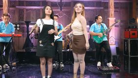 Keduanya sukses membawakan single berjudul Perceraian Lara.