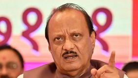 Wakil Menteri Utama Negara Bagian Maharashtra, India, Ajit Pawar, dilaporkan meninggal dunia dalam kecelakaan pesawat bersama empat orang lainnya. Insiden tragis tersebut terjadi saat pesawat yang ditumpanginya mengalami pendaratan darurat.