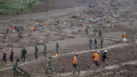 Tim Search and Rescue (SAR) gabungan memastikan video viral yang memperlihatkan dugaan pergerakan tanah di kawasan Pasirlangu, Kecamatan Cisarua, Kabupaten Bandung Barat, bukan merupakan longsor susulan maupun pergerakan tanah baru.