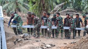 Jembatan PLTA Angkup, Kabupaten Aceh Tengah misalnya, kini telah rampung 100 persen.