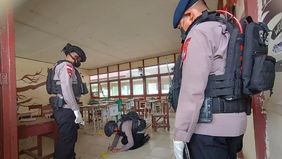 SMP Negeri 3 Sungai Raya, Kecamatan Sungai Raya, Kabupaten Kubu Raya, Kalimantan Barat, menjadi lokasi pelemparan bom molotov pada Selasa, 3 Februari 2026, sekitar pukul 10.40 WIB. 