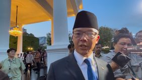  Menteri Luar Negeri Sugiono menyampaikan bahwa pemerintah Indonesia hingga kini masih menanti kepastian jadwal dari pemerintah Amerika Serikat terkait rencana pertemuan antara Presiden Prabowo Subianto dan Presiden AS Donald J Trump.