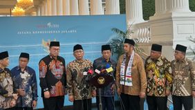 Sejumlah perwakilan organisasi kemasyarakatan (ormas) Islam dan tokoh Muslim Indonesia yang menghadiri pertemuan dengan Presiden Prabowo Subianto di Istana