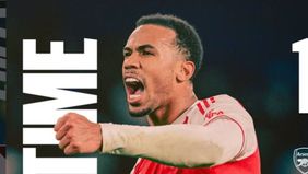 Arsenal menciptakan peluang terlebih dahulu pada pertandingan ini melalui tembakan Piero Hincapie yang masih dapat diamankan kiper Chelsea Roberto Sanchez.